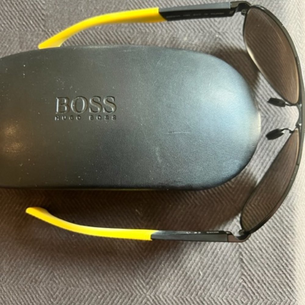 Authentic - Hugo Boss Oversized Aviators Black & Striking Yellow  Sunglasses